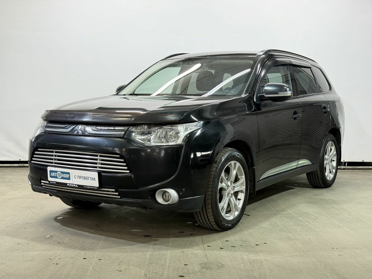 Открыть фотографии: Mitsubishi Outlander III