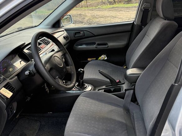 2004 Mitsubishi Lancer IX, серебристый, 295000 рублей - вид 4