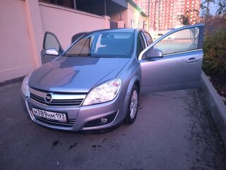 2010 Opel Astra H Рестайлинг, серый, 750000 рублей, вид 3