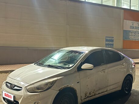 2013 Hyundai Solaris I, белый, 213000 рублей, вид 2