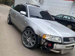 1999 Audi A4 I (B5) Рестайлинг, серебристый, 570000 рублей, вид 1