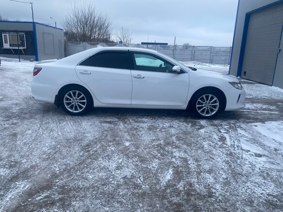 2017 Toyota Camry VII (XV50) Рестайлинг, белый, 2100000 рублей - вид 8