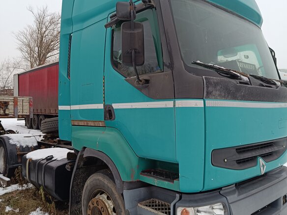 2001 Renault Premium, зелёный, 750000 рублей - вид 1