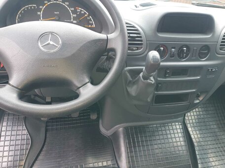 2015 Mercedes-Benz Sprinter Classic, белый, 3999999 рублей, вид 2