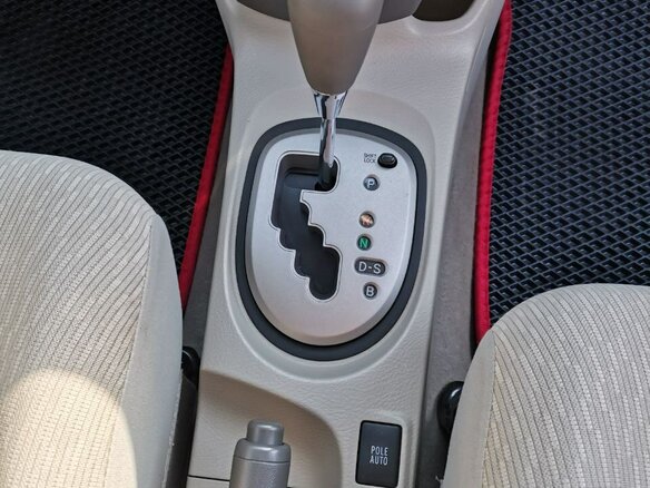 2010 Toyota Belta I, белый, 825000 рублей - вид 19