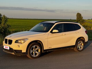 2013 BMW X1 20i I (E84) Рестайлинг, белый, 1350000 рублей, вид 1