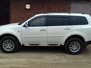 2012 Mitsubishi Pajero Sport II, белый, 1700000 рублей, вид 2
