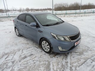 2013 Kia Rio 4-speed III, голубой, 850000 рублей, вид 4