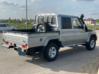 2022 Toyota Land Cruiser 79 70 Series Рестайлинг 1, серебристый, 6500000 рублей, вид 4