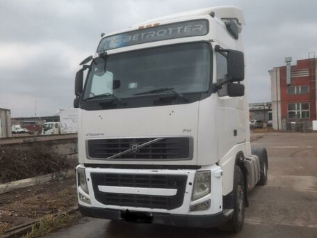 2010 Volvo FH, белый, 2600000 рублей, вид 1