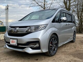 2017 Honda Stepwgn Spada V, серебристый, 2300000 рублей, вид 1
