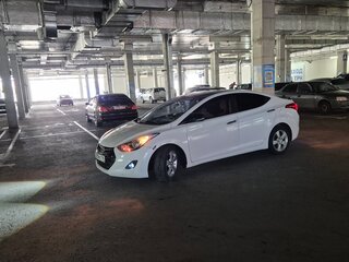 2011 Hyundai Avante V, белый, 825000 рублей, вид 2