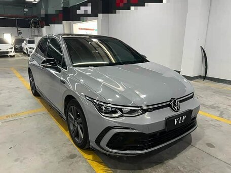 2023 Volkswagen Golf VIII, зелёный, 2200000 рублей, вид 2