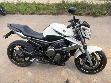 2010 Yamaha XJ6 (FZ6R), белый, 477000 рублей, вид 4