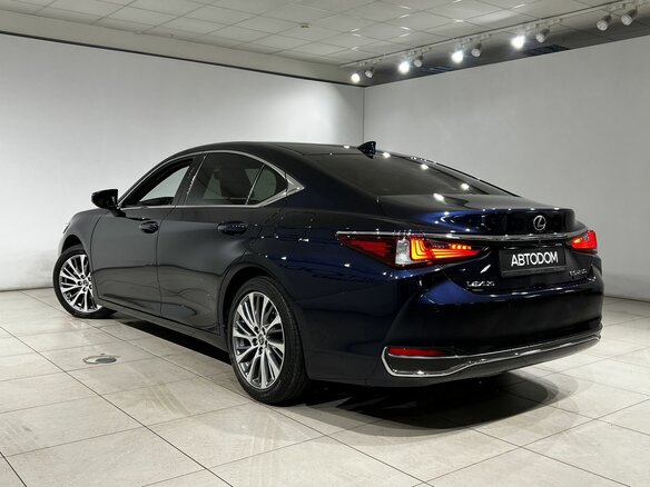 2020 Lexus ES 250 VII, синий - вид 4