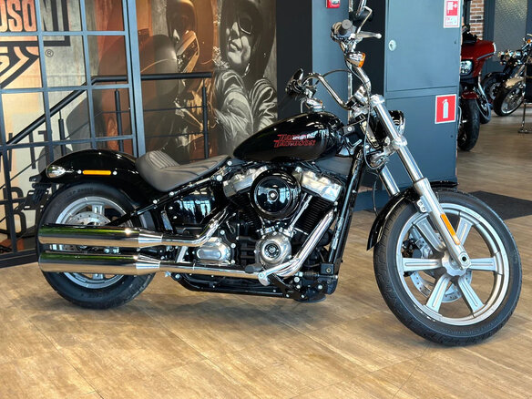 2024 Harley-Davidson Softail Standard, чёрный, 1990000 рублей - вид 5