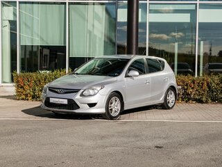 2011 Hyundai i30 I Рестайлинг, серебристый, 730000 рублей, вид 1