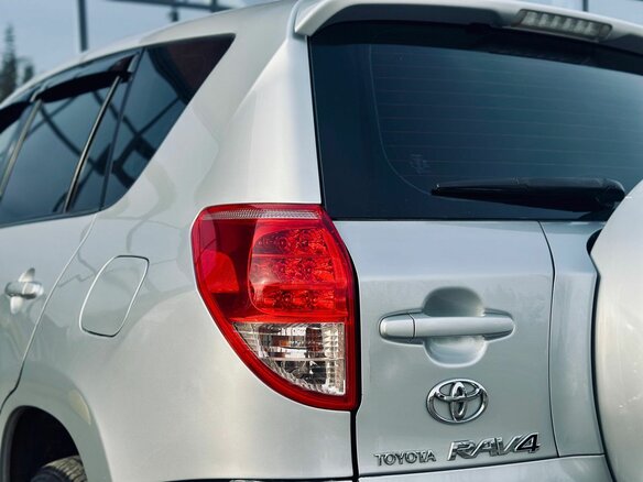 2007 Toyota RAV4 III (XA30), серебристый - вид 12