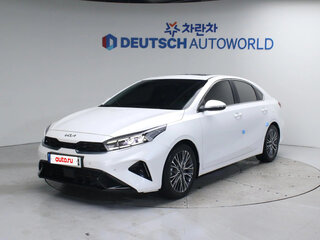 2021 Kia K3 II Рестайлинг, белый, 1350000 рублей, вид 1