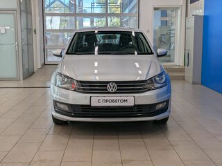 2015 Volkswagen Polo V Рестайлинг, серебристый, 790000 рублей, вид 2