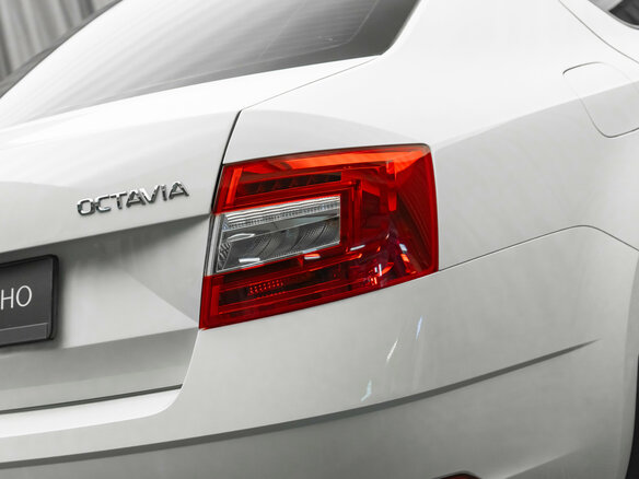2019 Skoda Octavia III (A7) Рестайлинг, белый, 1525000 рублей - вид 20