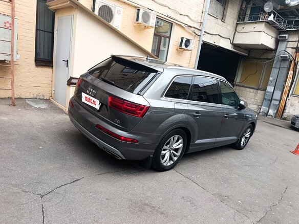 2016 Audi Q7 II (4M), серый, 3100000 рублей - вид 2