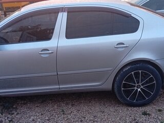 2011 Skoda Octavia DSG7 II (A5) Рестайлинг, серебристый, 900000 рублей, вид 4