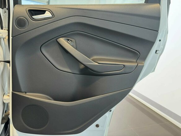 2015 Ford Kuga II, белый, 1069000 рублей - вид 15