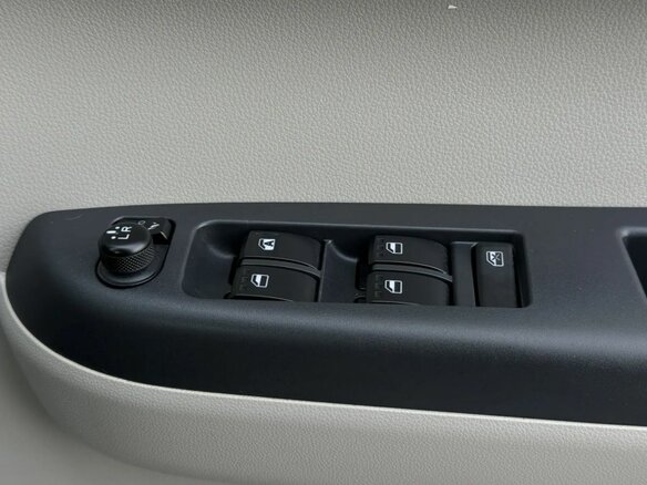 2016 Toyota Passo III, серый - вид 16