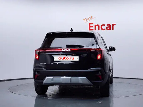 2023 Kia Seltos I Рестайлинг, чёрный, 1600000 рублей, вид 4