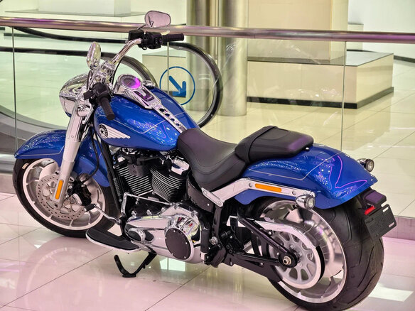 2024 Triumph Street Triple, красный, 1275000 рублей - вид 24
