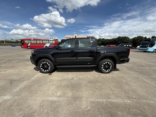 2026 Toyota Hilux VIII Рестайлинг 2, чёрный, 8800000 рублей, вид 4