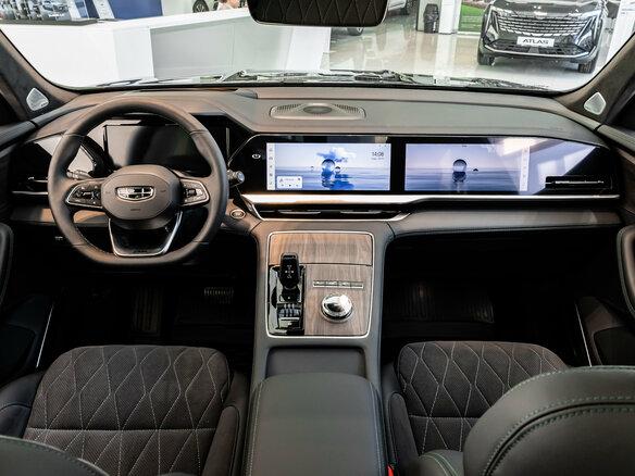 2025 Geely Monjaro I, чёрный, 4954990 рублей - вид 12