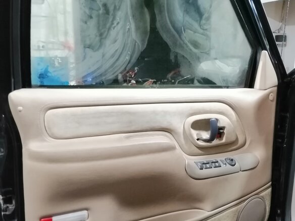 1997 GMC Suburban, чёрный, 6000000 рублей - вид 15