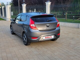2011 Hyundai Solaris I, серебристый, 560000 рублей, вид 3