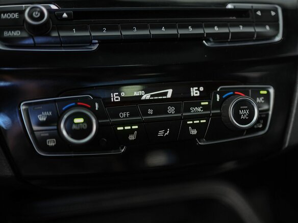 2017 BMW X1 28i xDrive II (F48), серый, 2349000 рублей - вид 19