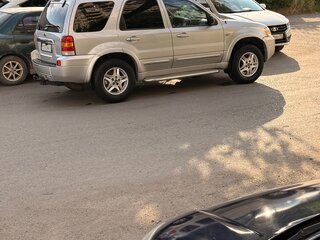 2005 Ford Maverick III, серебристый, 690000 рублей, вид 4