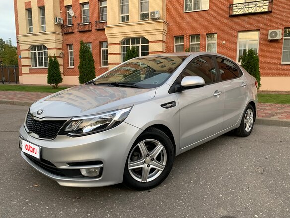 2016 Kia Rio III Рестайлинг, серебристый - вид 4
