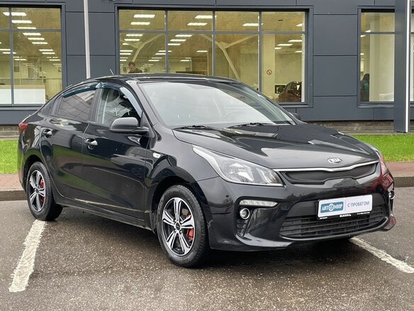 2017 Kia Rio IV, чёрный, 1200000 рублей - вид 2