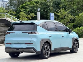 2023 Aion Y Plus 64 kWh, голубой, 1340000 рублей, вид 4