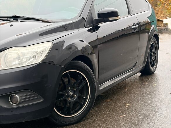 2008 Ford Focus II Рестайлинг, чёрный, 413000 рублей - вид 2