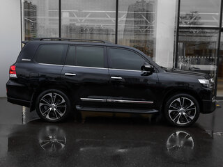 2020 Toyota Land Cruiser 200 Series Рестайлинг 2, чёрный, 8300000 рублей, вид 4
