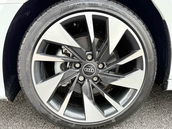 2022 Audi A3 35 TFSI Long IV (8Y), белый, 1890000 рублей - вид 3