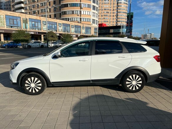 2020 Lada (ВАЗ) Vesta SW Cross I, белый, 1058000 рублей - вид 7