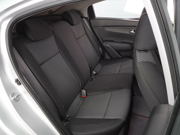 2017 Kia Rio IV, серебристый, 1249000 рублей - вид 6