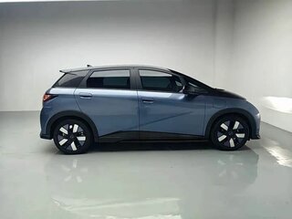 2024 BYD Dolphin 44.9 kWh I, серый, 1510010 рублей, вид 4
