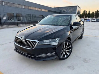 2023 Skoda Superb III Рестайлинг, чёрный, 1950110 рублей, вид 1