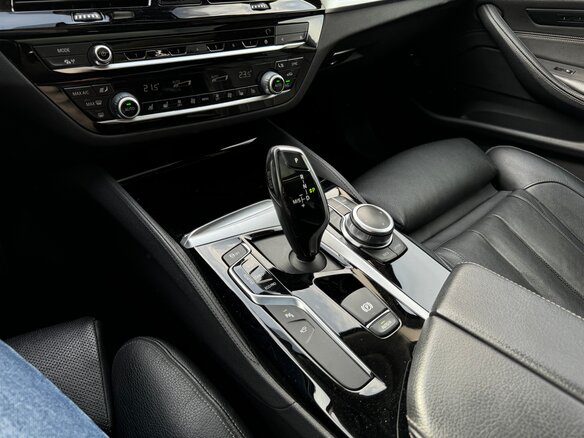 2019 BMW 5 серии 520d xDrive VII (G30/G31/G38), серый - вид 37