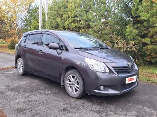 2012 Toyota Verso I, серый, 1075000 рублей, вид 2