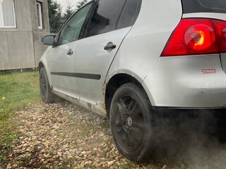 2007 Volkswagen Golf V, серый, 220000 рублей, вид 5